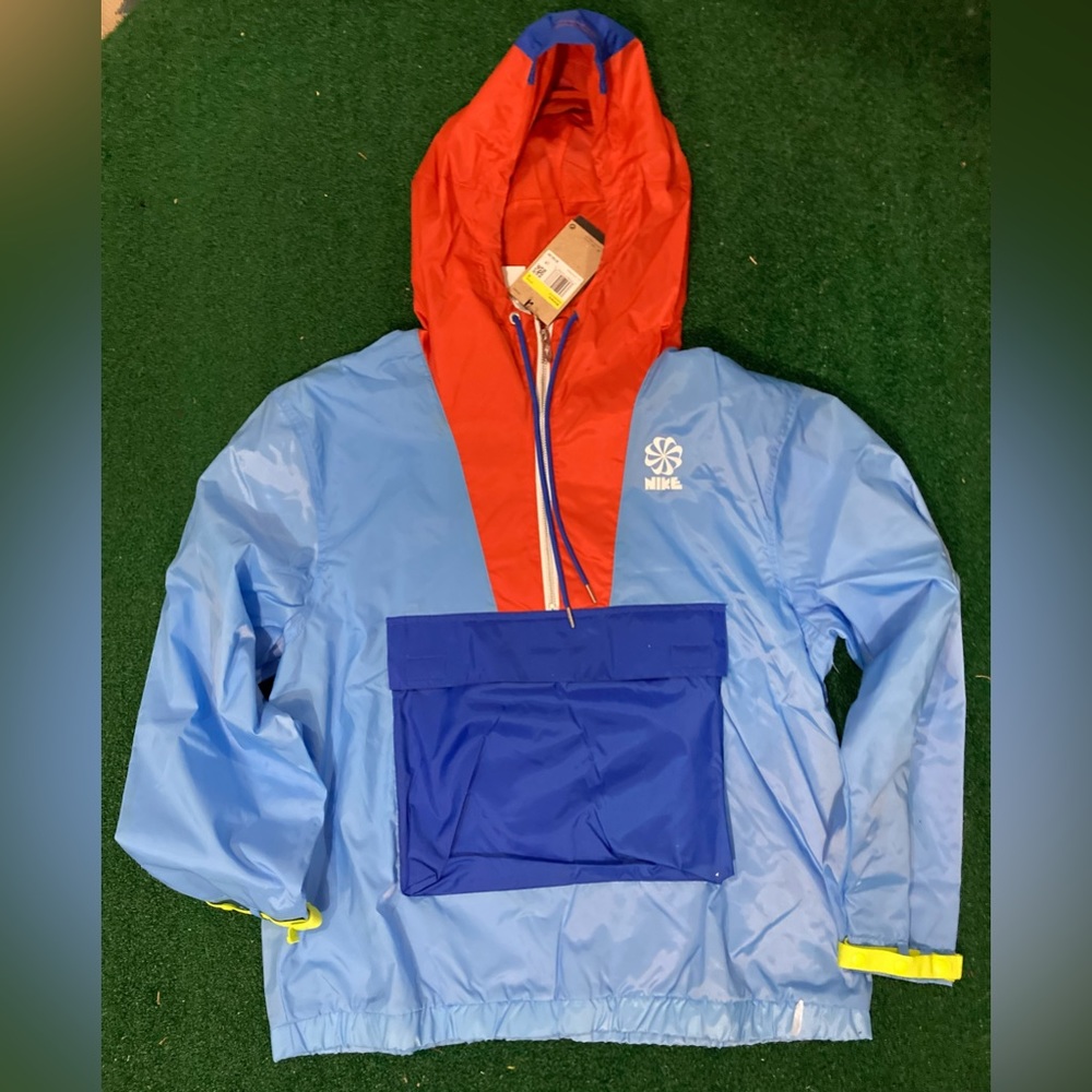 NWT Nike Sportswear Circa 72 Windrunner Jacket Women's Size Small DM5263-412